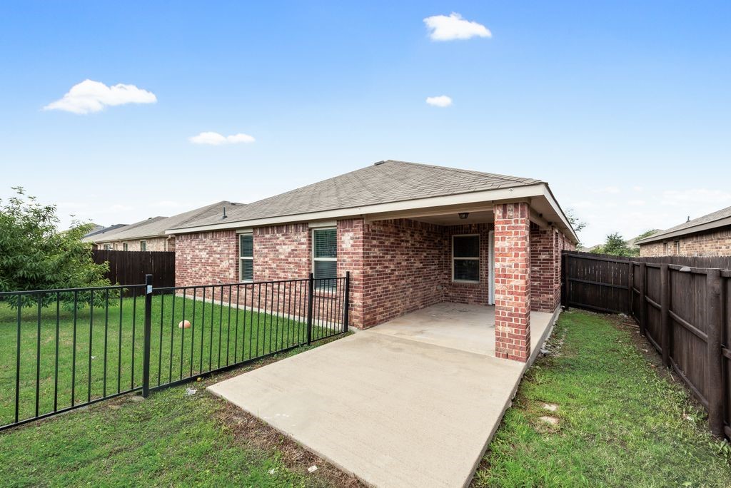 2334 Julia Lane Forney TX 75126