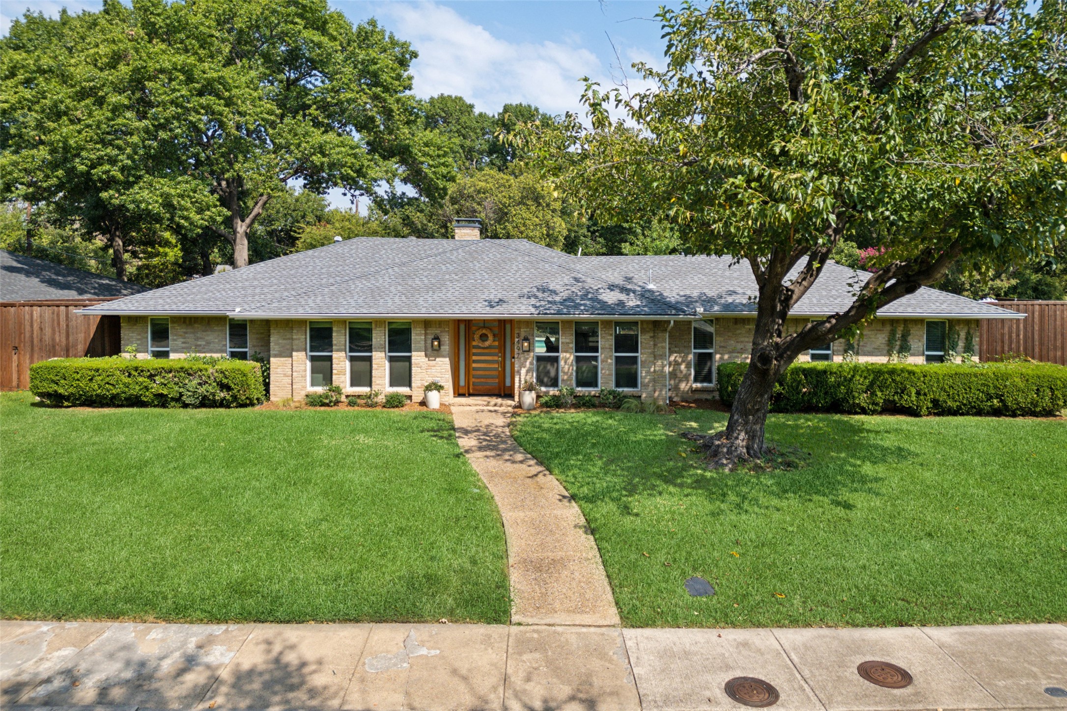 3497 Webb Garden Drive Dallas TX 75229