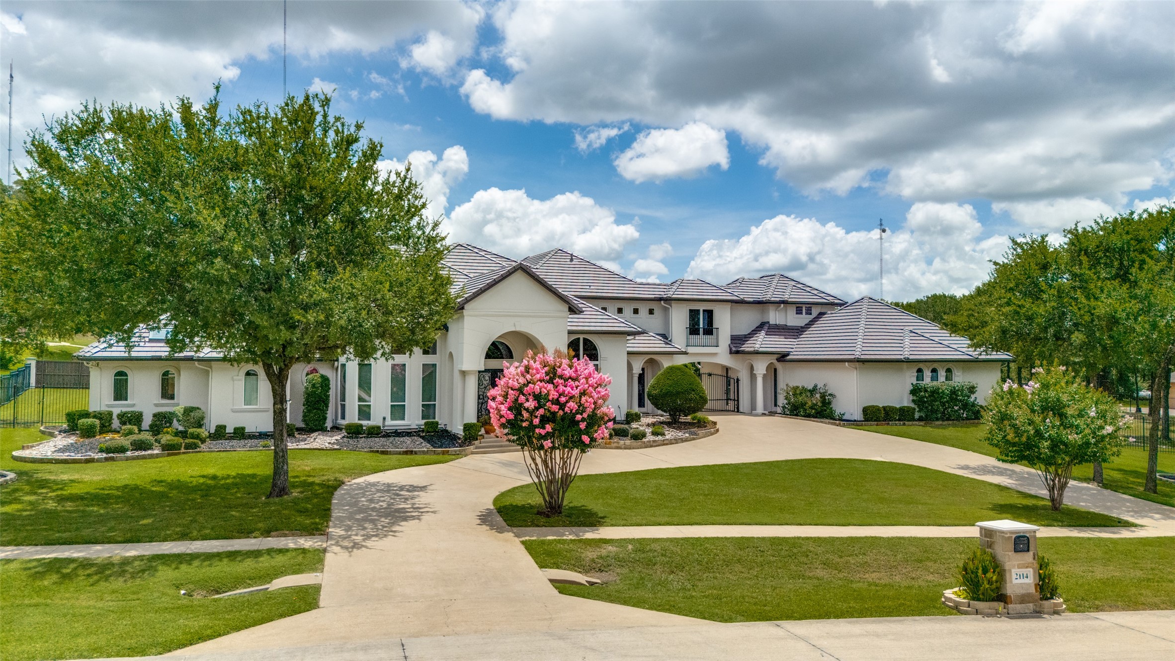 2114 Holly Ridge Court Cedar Hill TX 75104