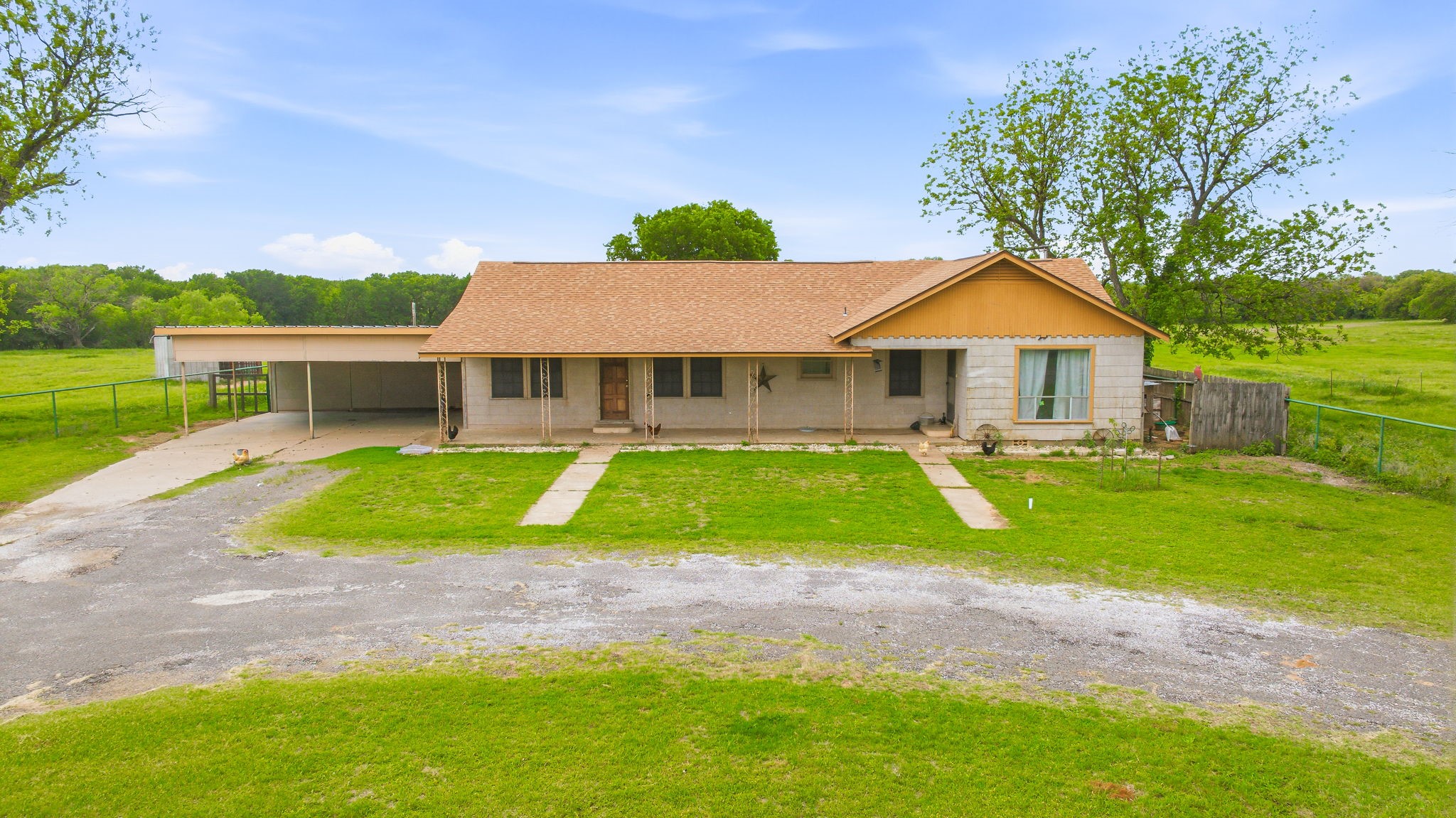 7450 E Highway 6 De Leon TX 76444