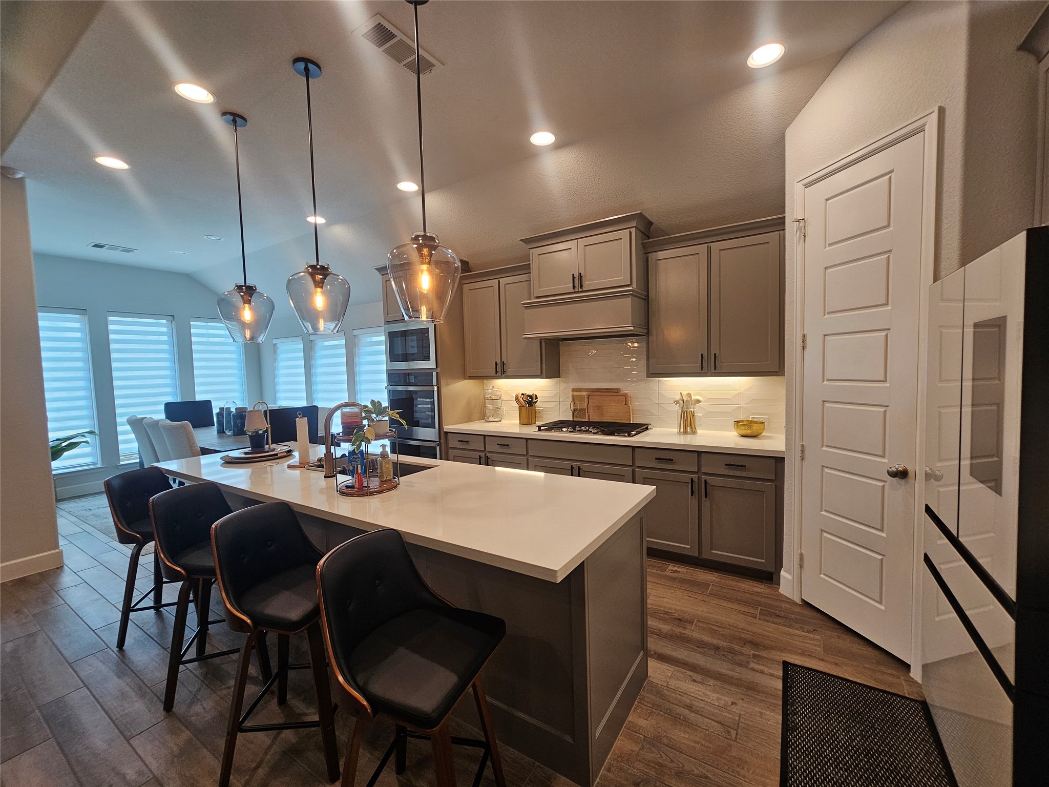 1817 Buckeye Lane Mansfield TX 76063