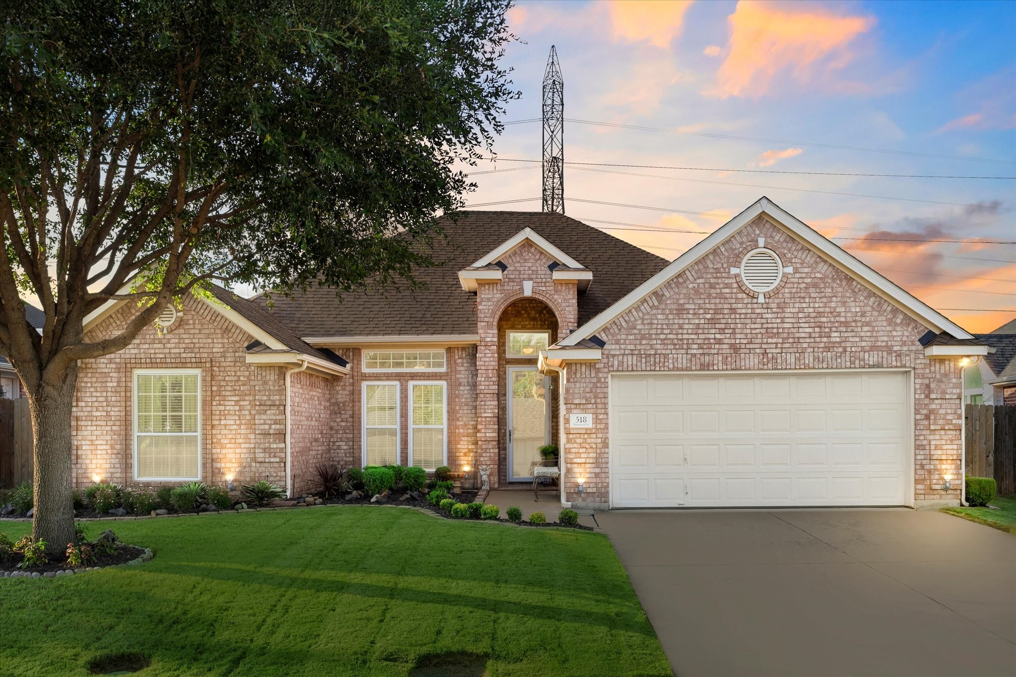 518 Broadsword Lane Grand Prairie TX 75052