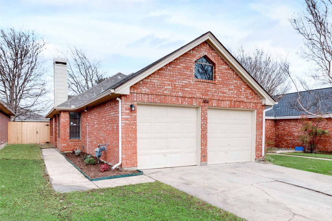 3058 Rustlewind Lane Grand Prairie TX 75052