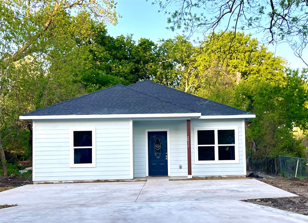 2017 S Montgomery Street Sherman TX 75090