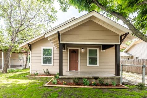 2202 Chestnut Avenue Fort Worth TX 76164