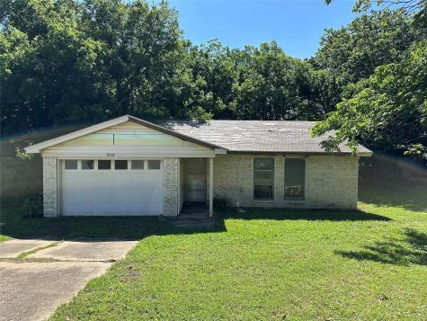 313 Clearwood Drive Fort Worth TX 76108