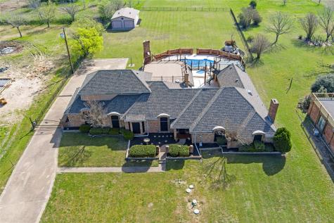 1614 S Houston School Road Lancaster TX 75146