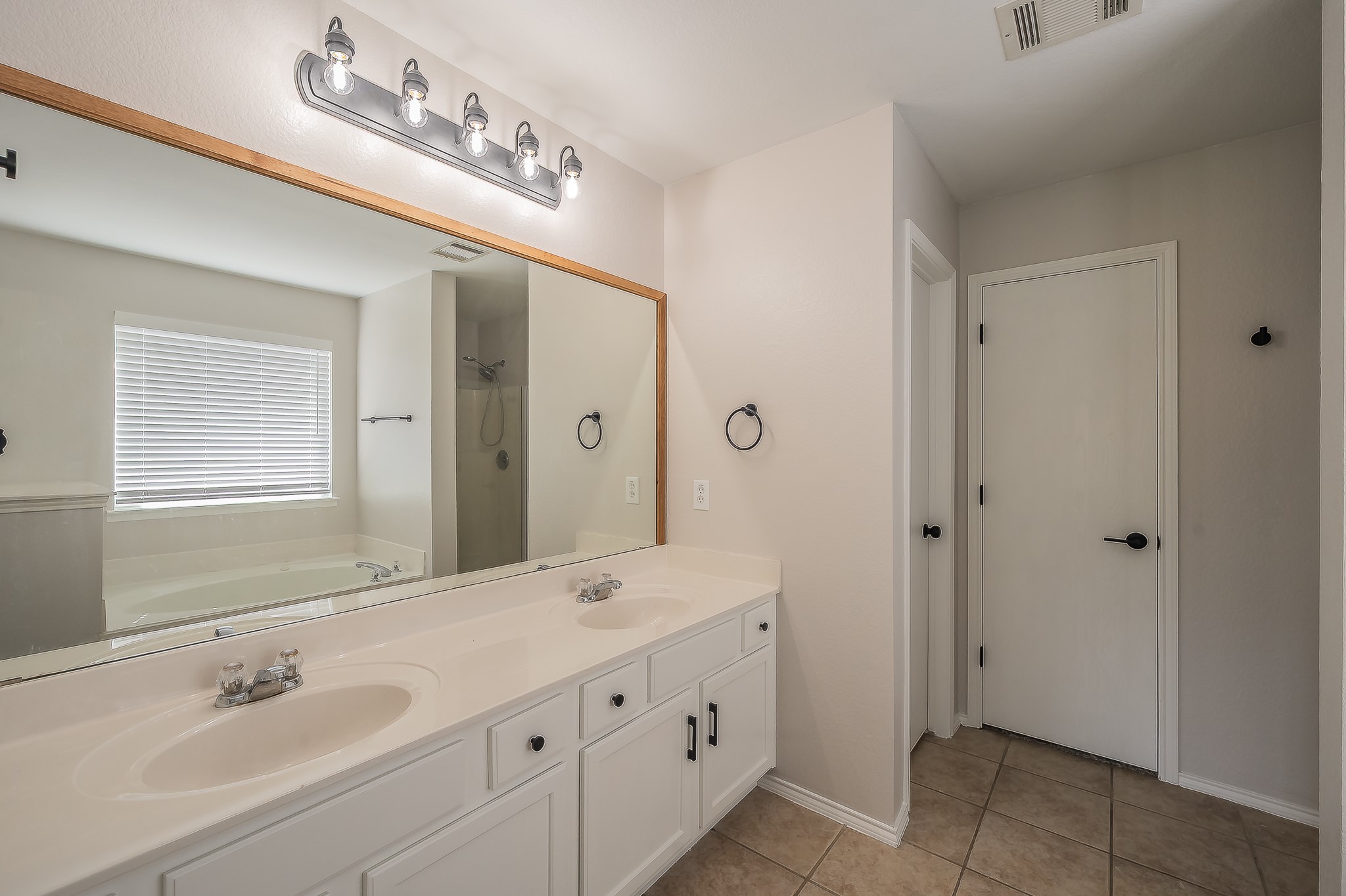 108 Tripp Trail Denton TX 76207
