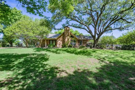 220 Lakeshore Drive Waxahachie TX 75165