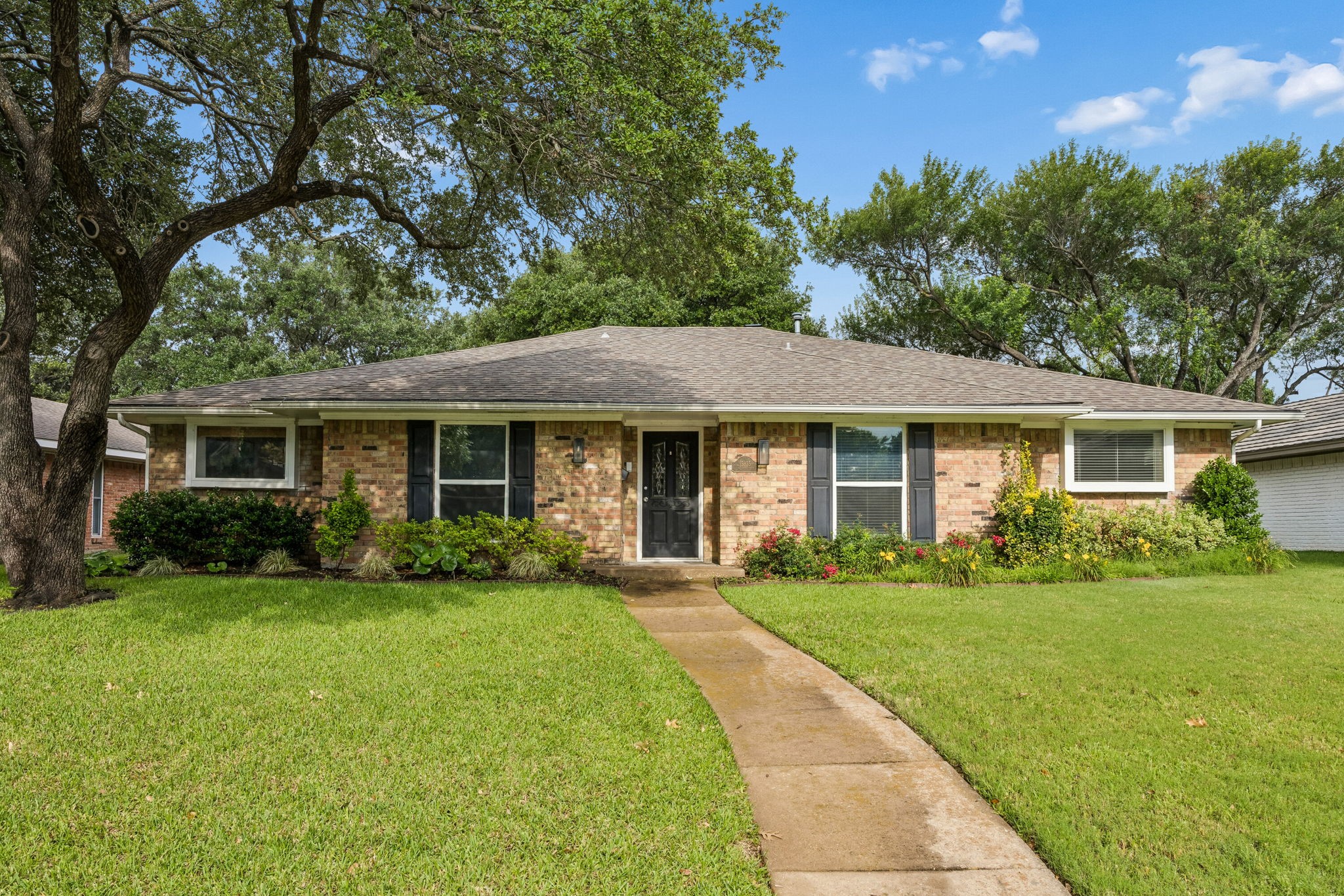 15935 Longvista Drive Dallas TX 75248