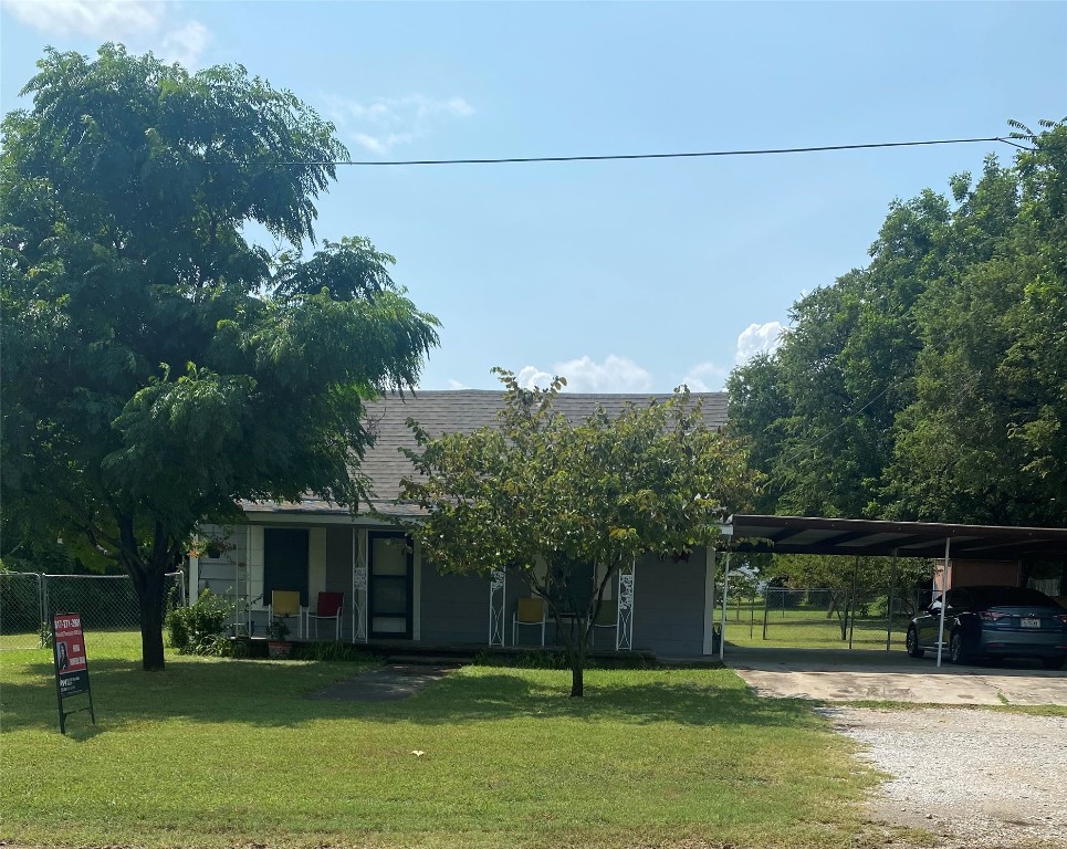 307 N Trappier Street Alvord TX 76225