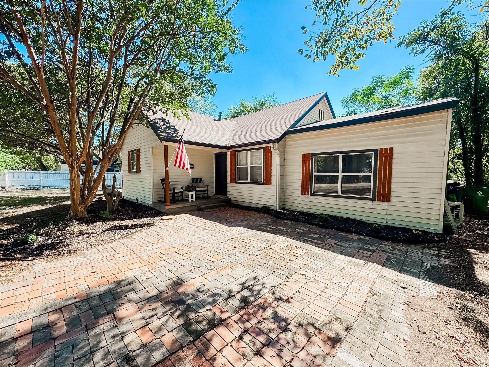 212 Penn Street Waxahachie TX 75165