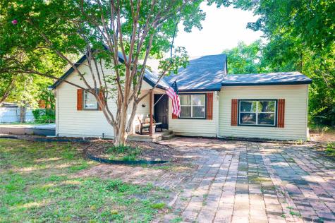 212 Penn Street Waxahachie TX 75165