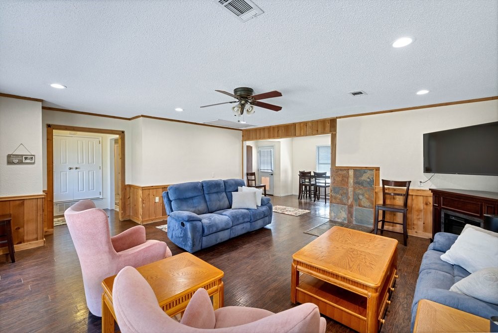 1010 Bolivar Street Sanger TX 76266
