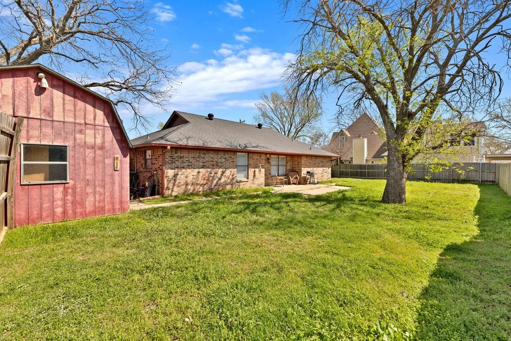 1010 Bolivar Street Sanger TX 76266