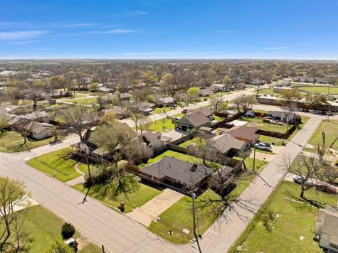 1010 Bolivar Street Sanger TX 76266