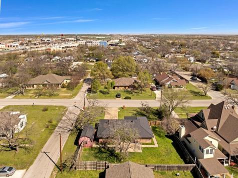 1010 Bolivar Street Sanger TX 76266