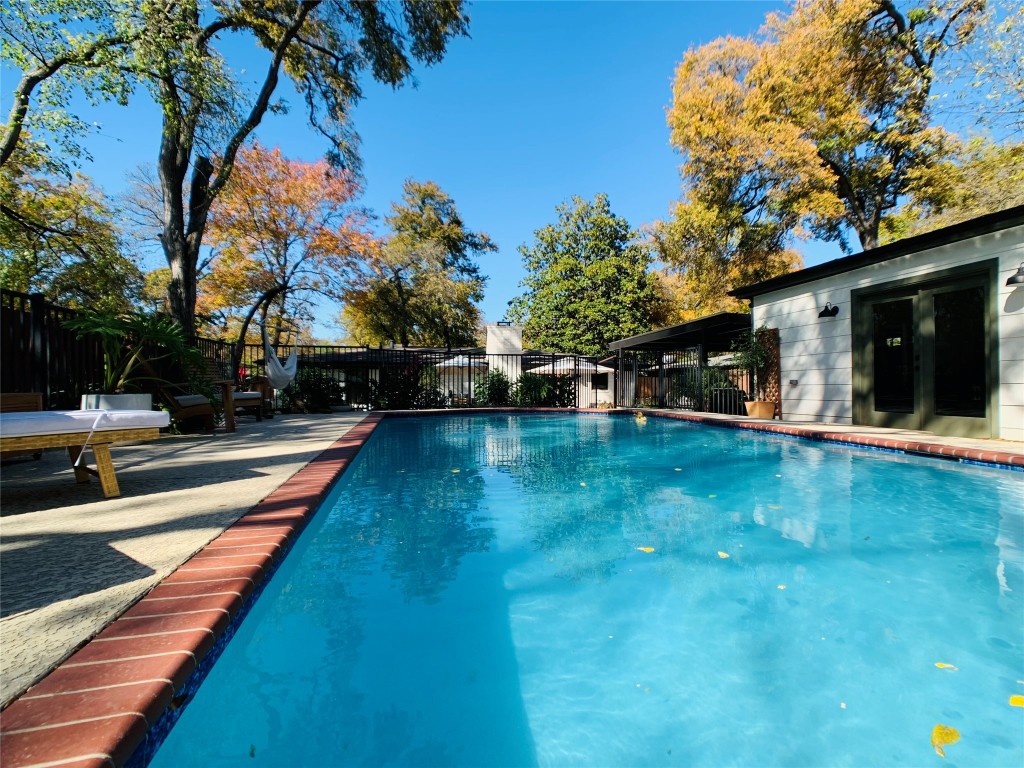 10412 Lake Gardens Drive Dallas TX 75218
