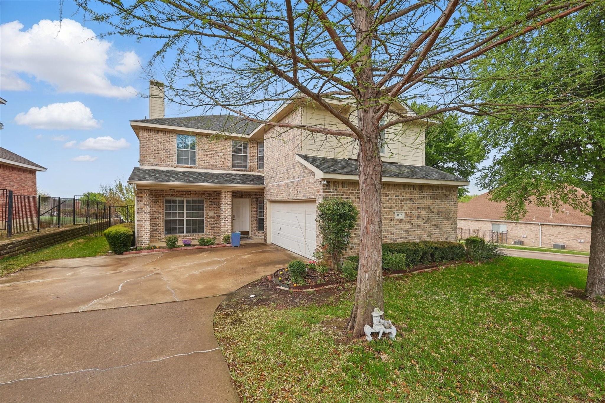 1717 Lake Bluff Drive Garland TX 75043