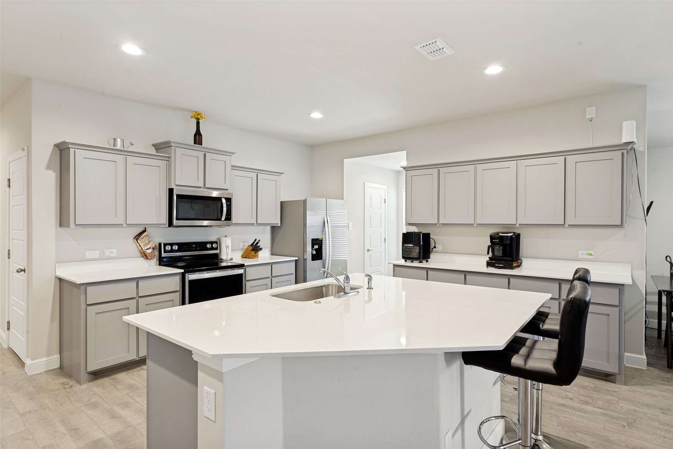 737 Trinity Park Trail Alvarado TX 76009
