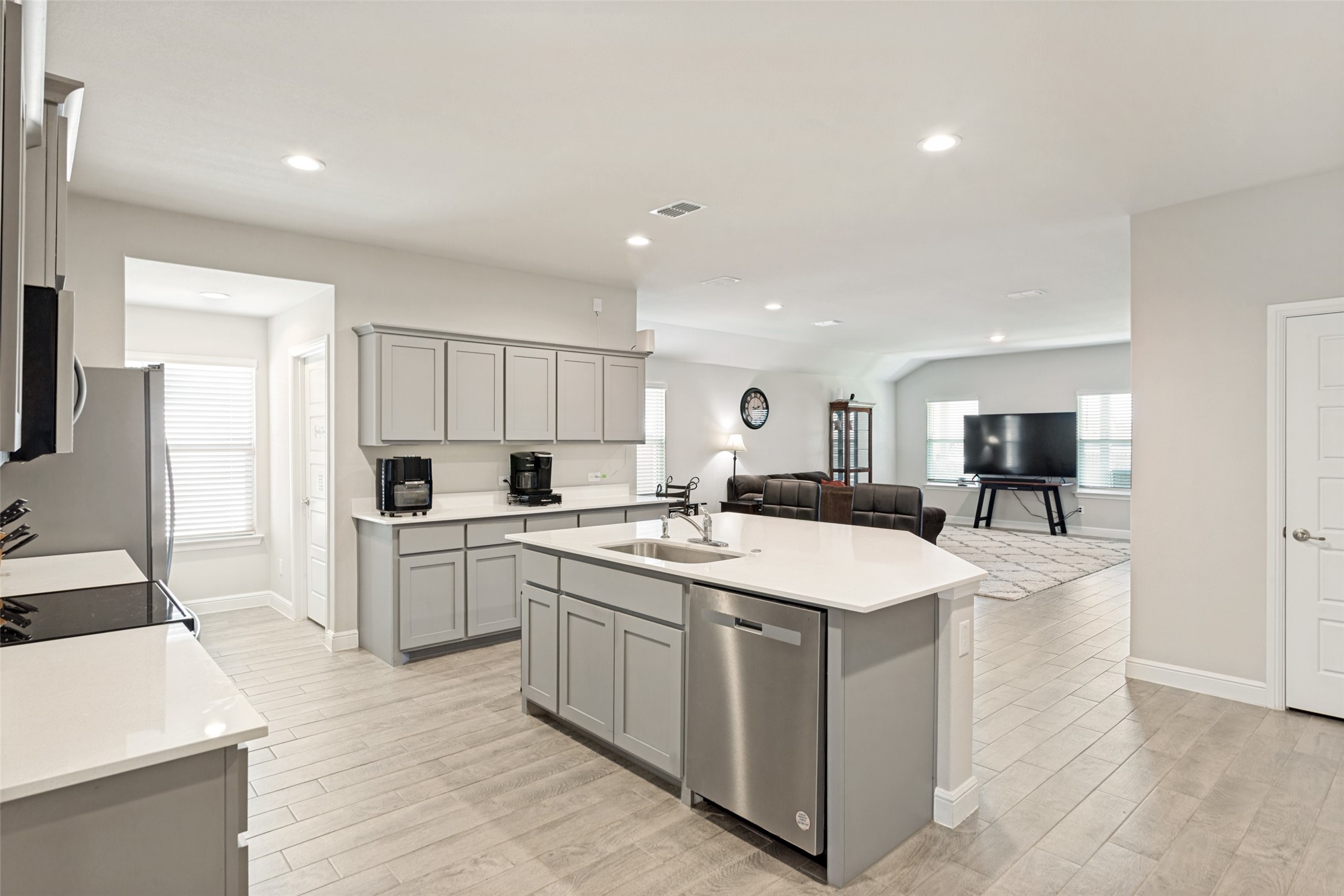 737 Trinity Park Trail Alvarado TX 76009