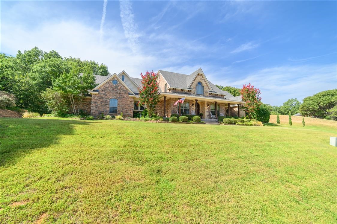 3514 Deer Creek Circle Denison TX 75020