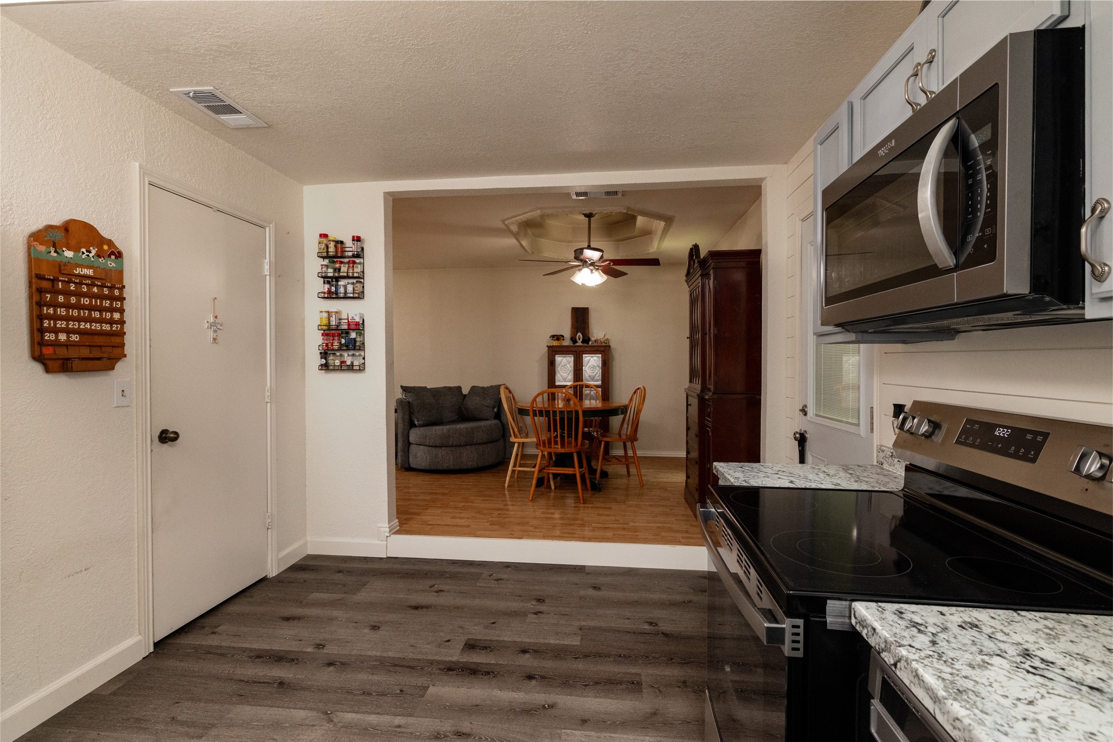 812 Denton Drive Euless TX 76039