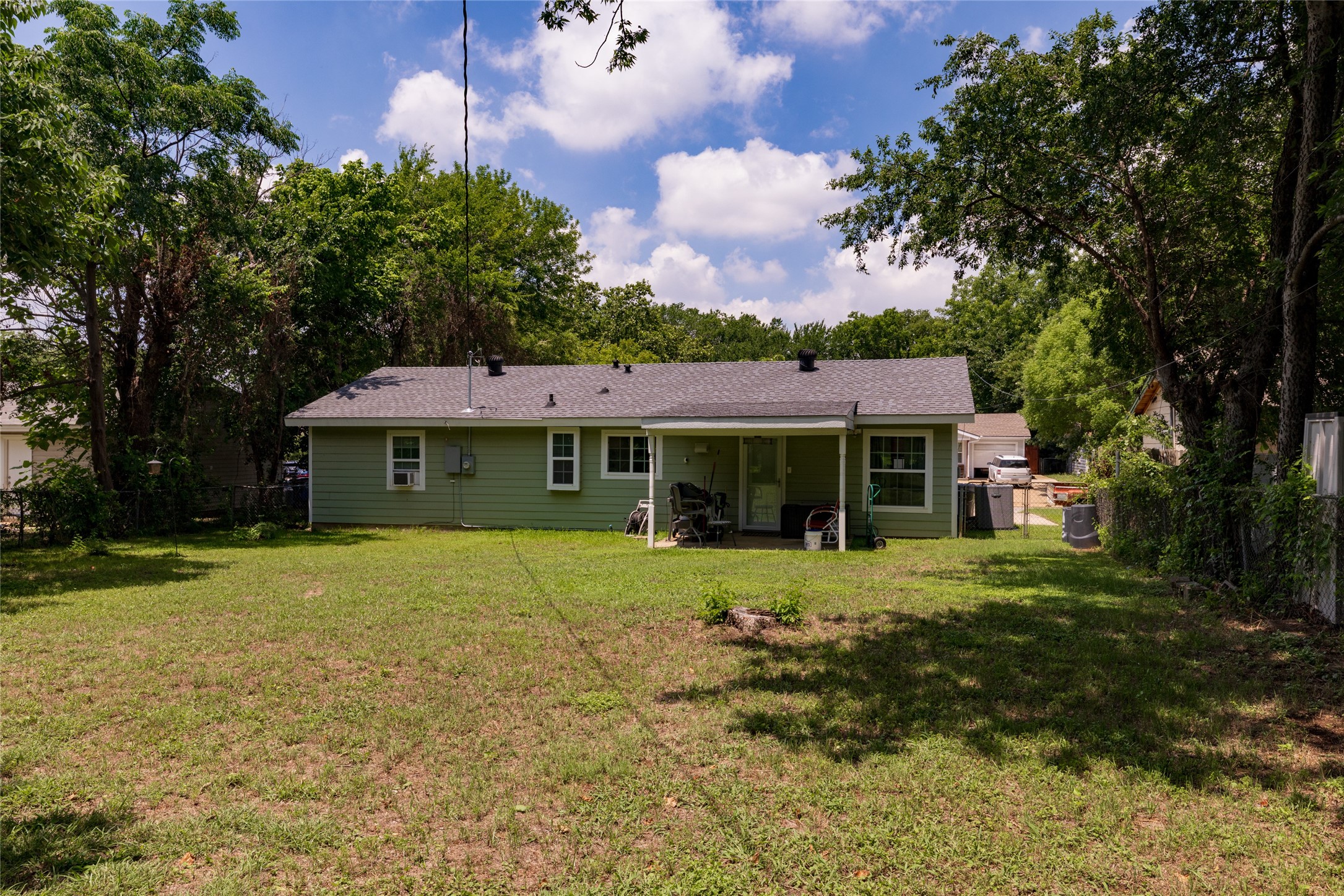 812 Denton Drive Euless TX 76039