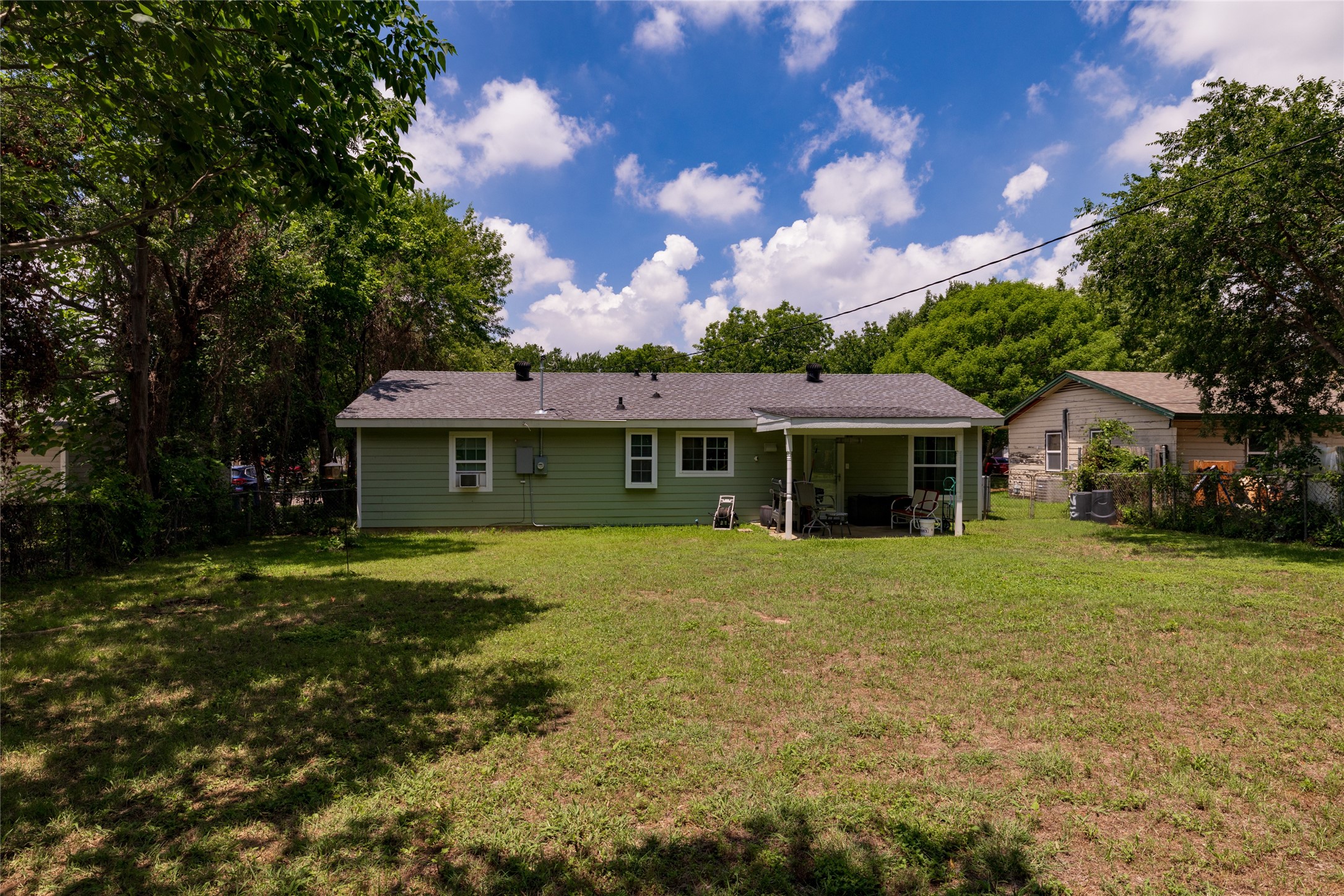 812 Denton Drive Euless TX 76039