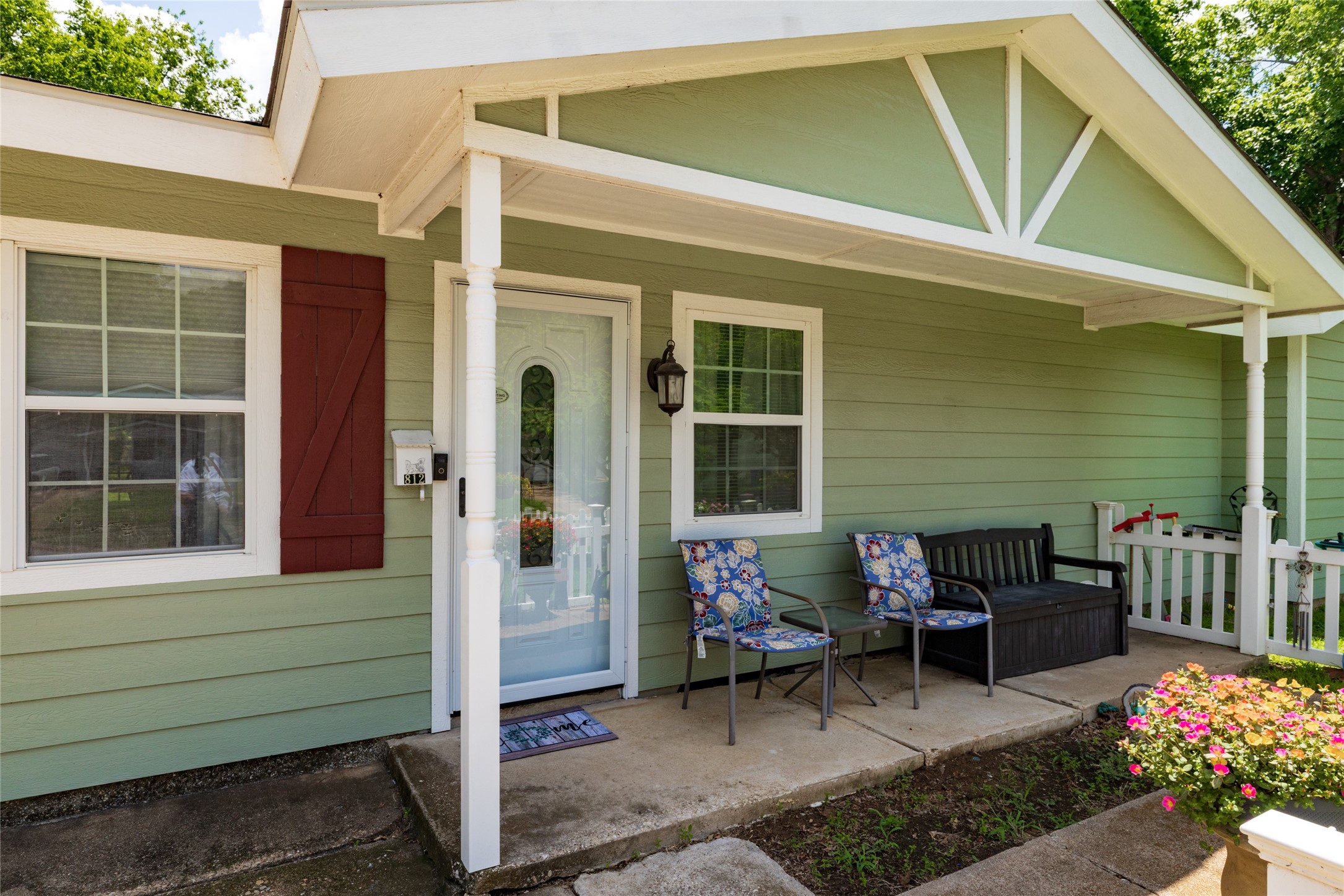 812 Denton Drive Euless TX 76039