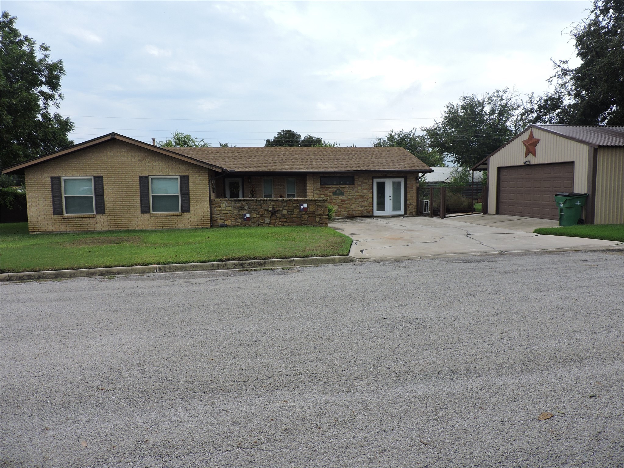1803 Elza Drive Goldthwaite TX 76844