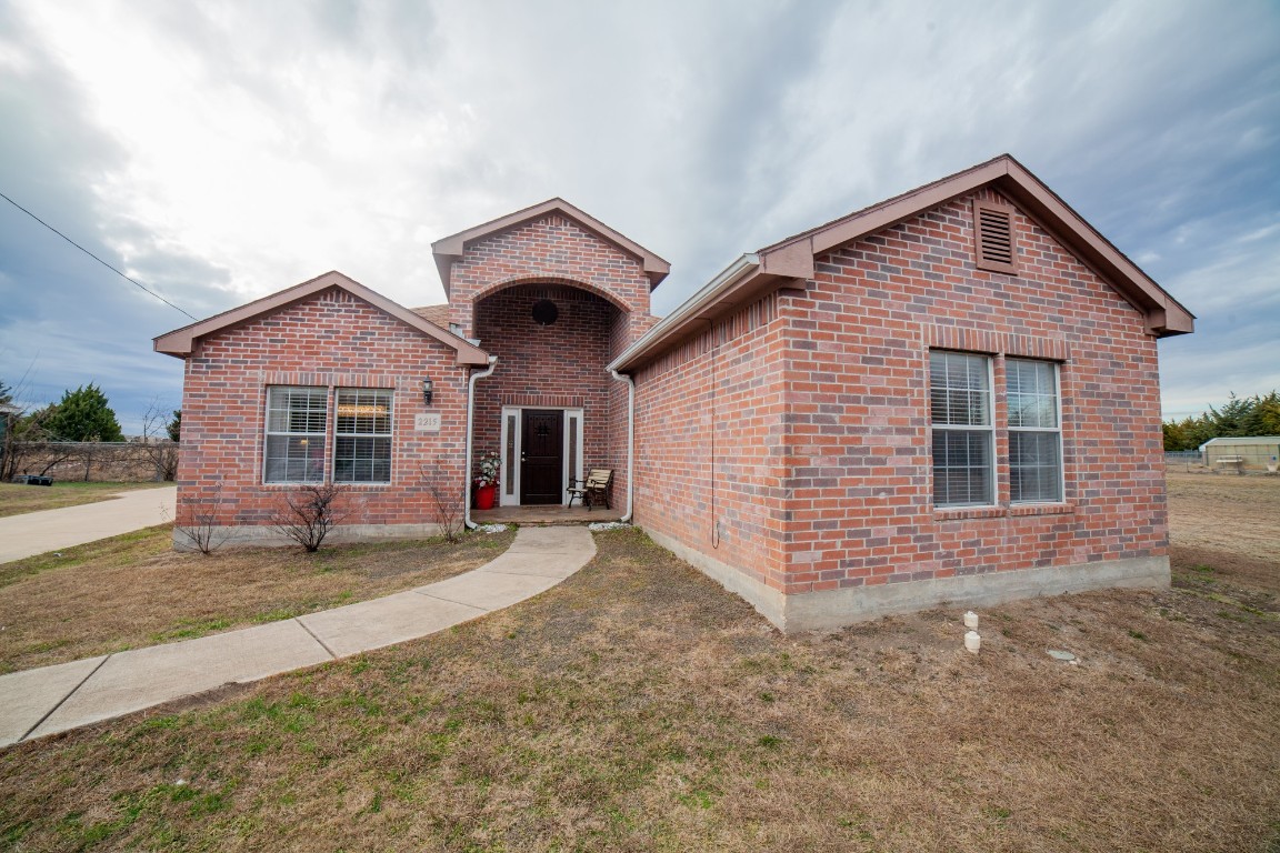 2215 Water Crest Lane Glenn Heights TX 75154