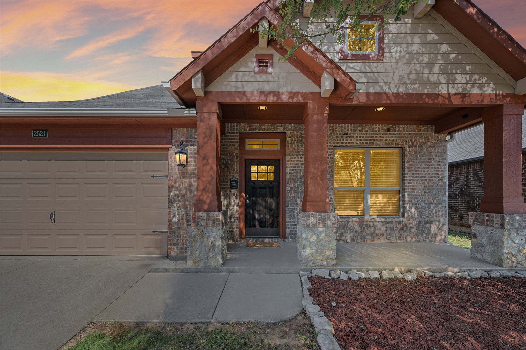 2521 Sanders Court Bedford TX 76021