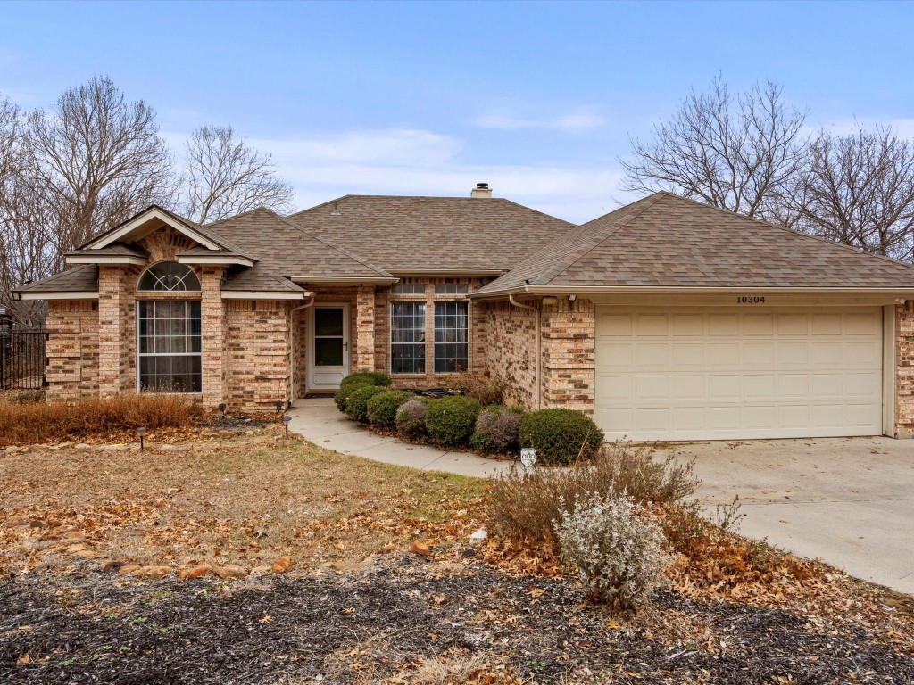 10304 Gray Oak Lane Fort Worth TX 76108