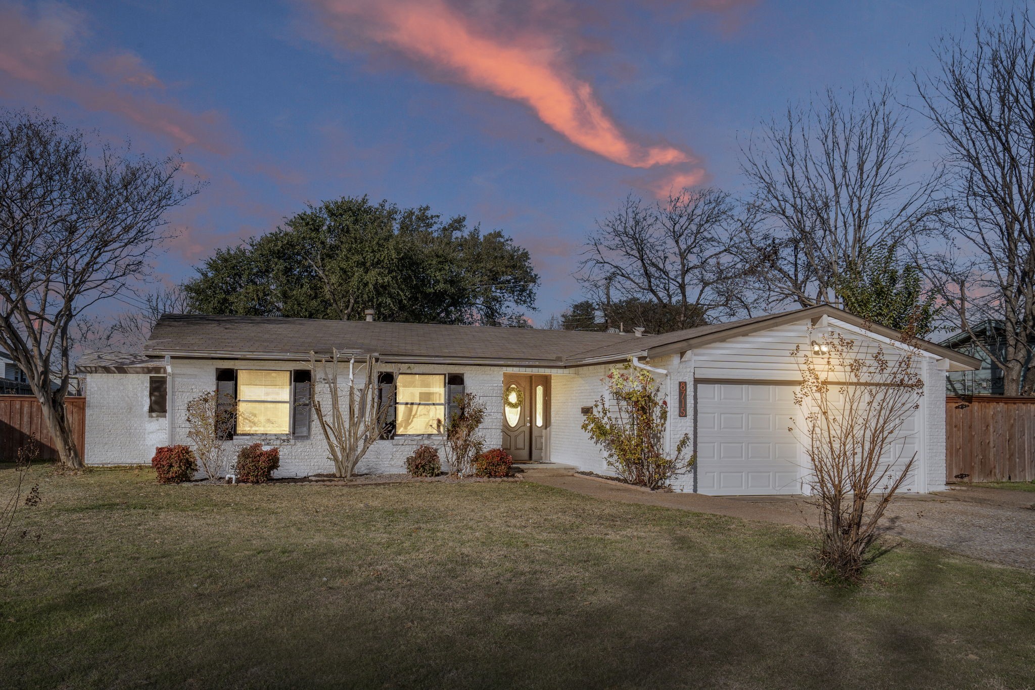 8715 Kingspoint Drive Dallas TX 75238