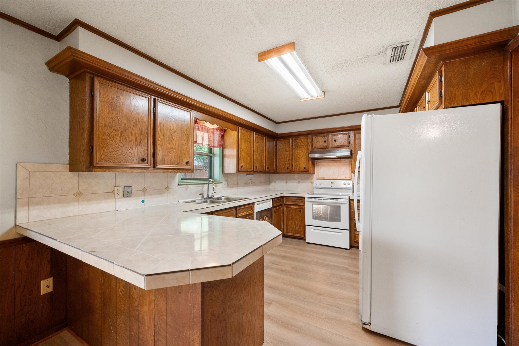 200 W Garrity Street Corsicana TX 75110