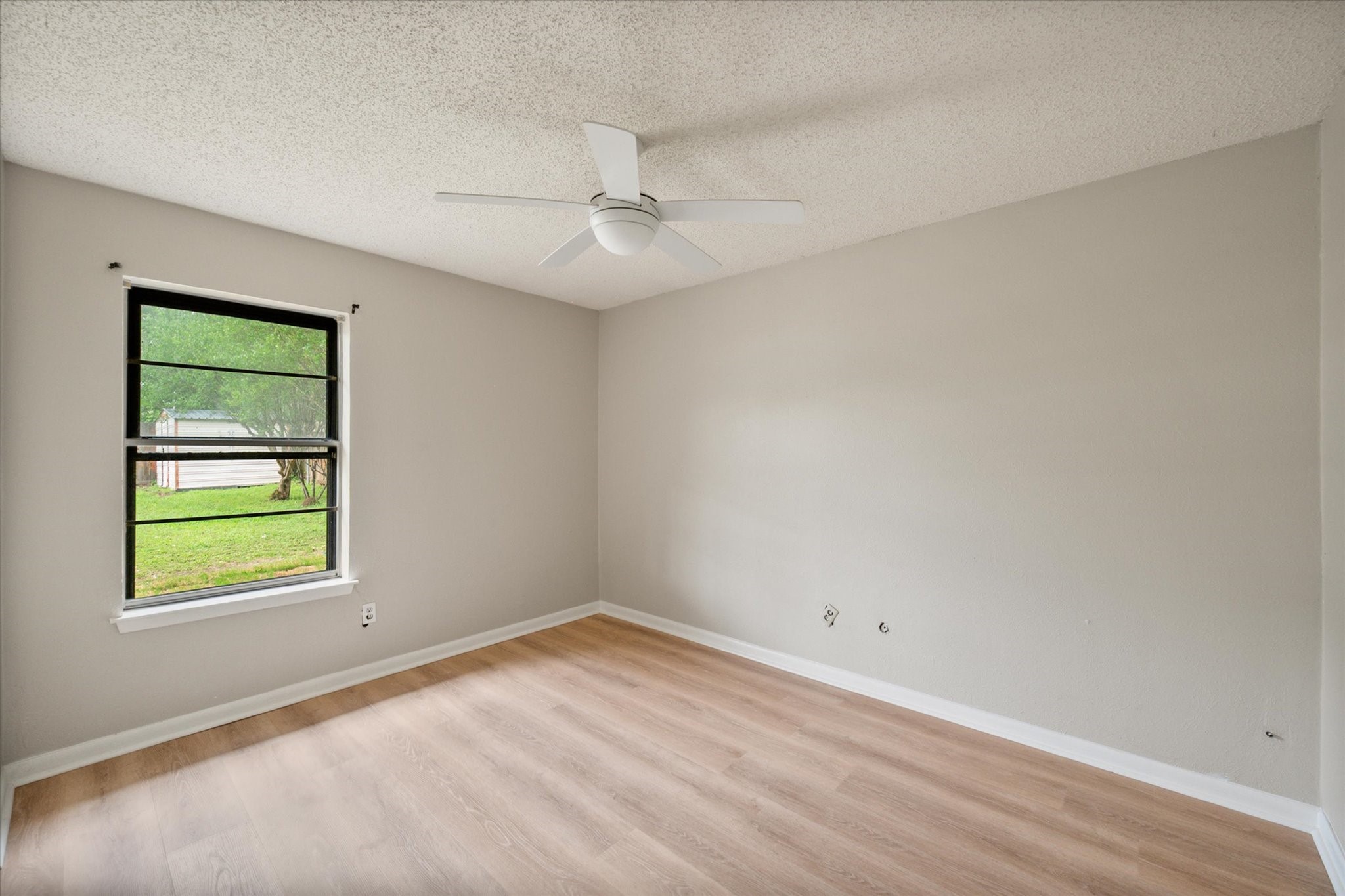 200 W Garrity Street Corsicana TX 75110