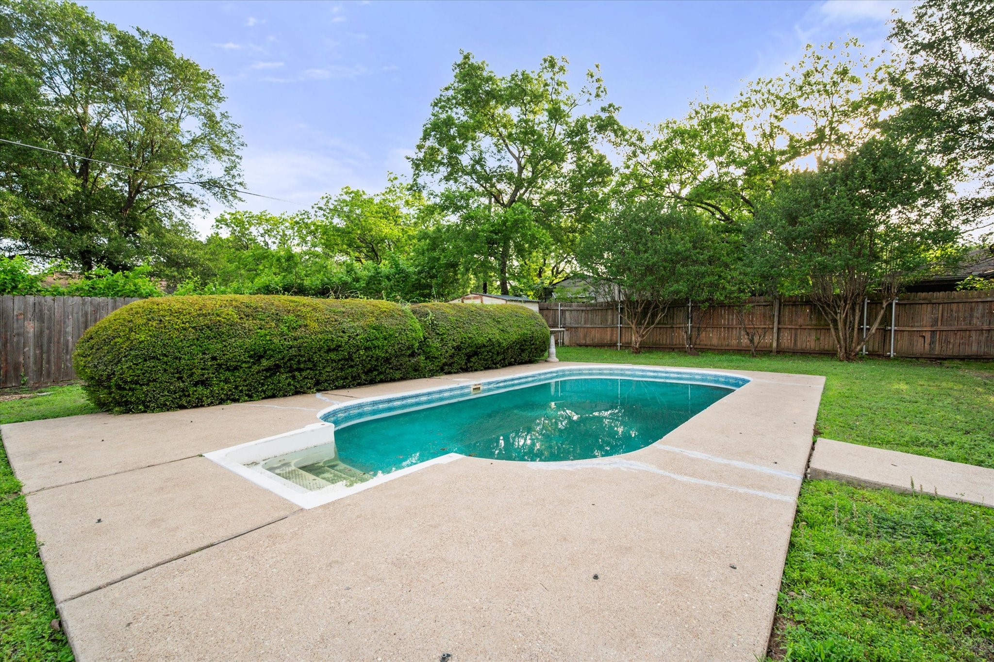 200 W Garrity Street Corsicana TX 75110