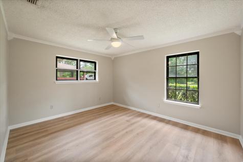 200 W Garrity Street Corsicana TX 75110
