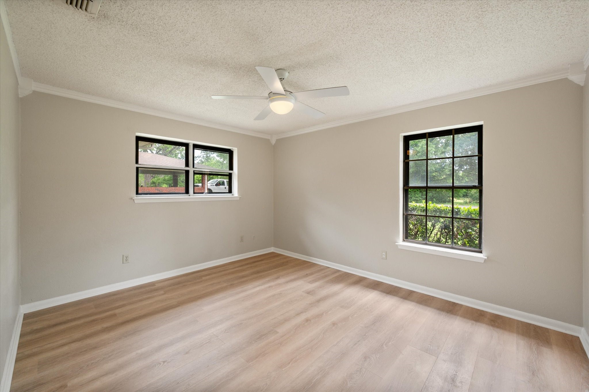 200 W Garrity Street Corsicana TX 75110