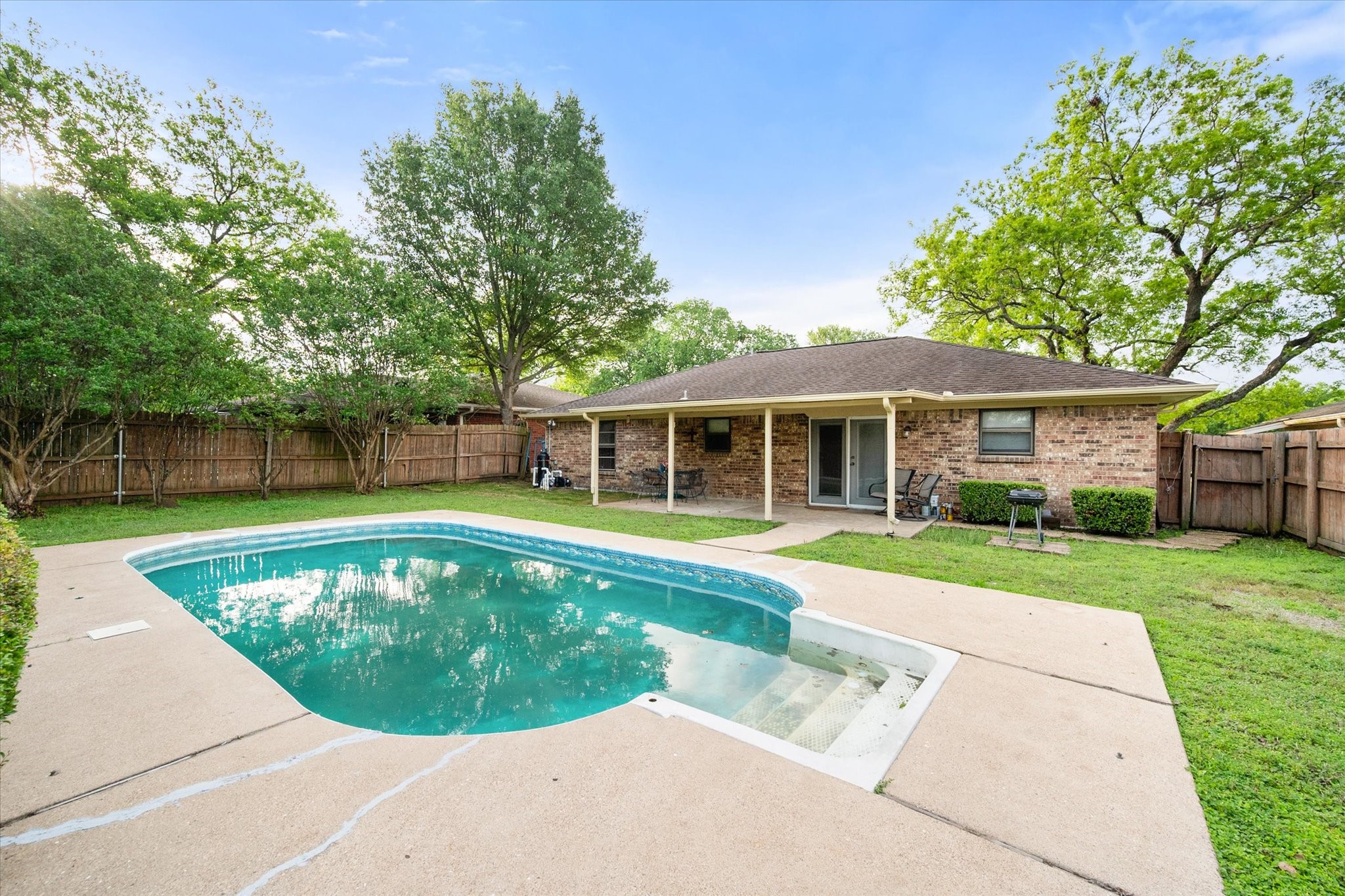 200 W Garrity Street Corsicana TX 75110