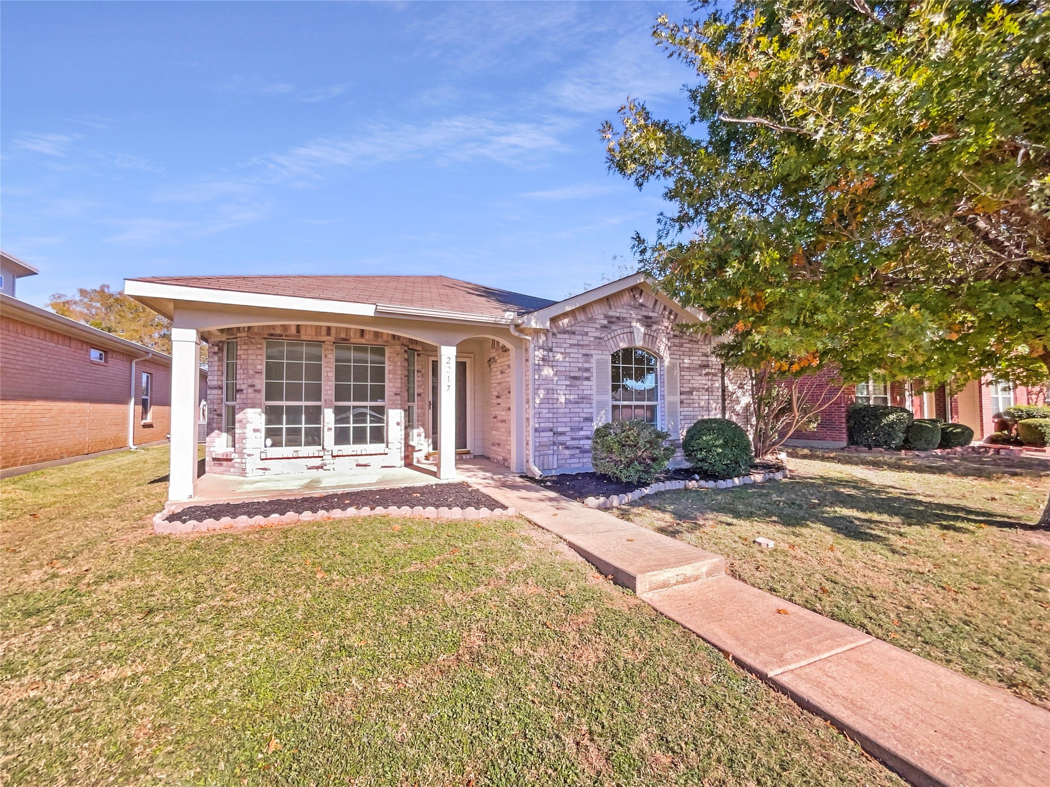 2217 Montrose Lane Lancaster TX 75134