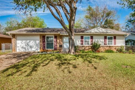 1019 Briarwood Drive Lewisville TX 75067