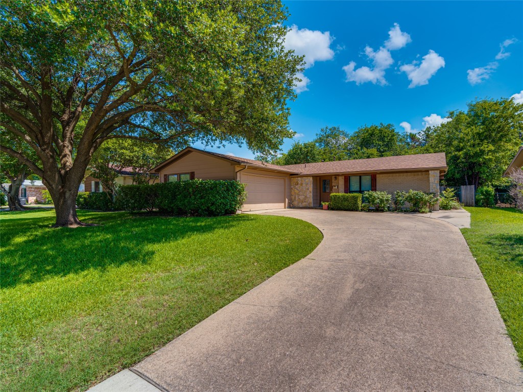 4721 South Drive W Fort Worth TX 76132