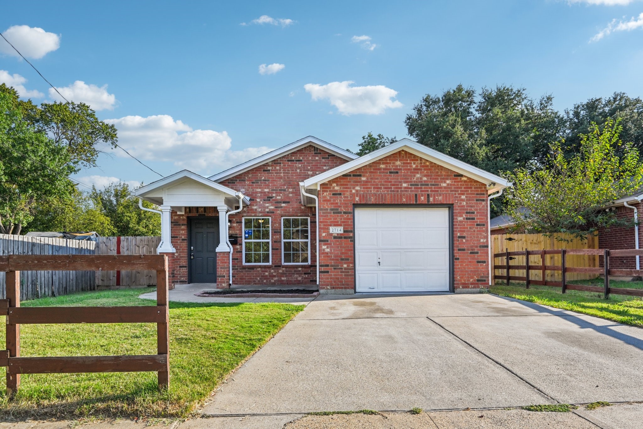 2714 Silkwood Street Dallas TX 75215