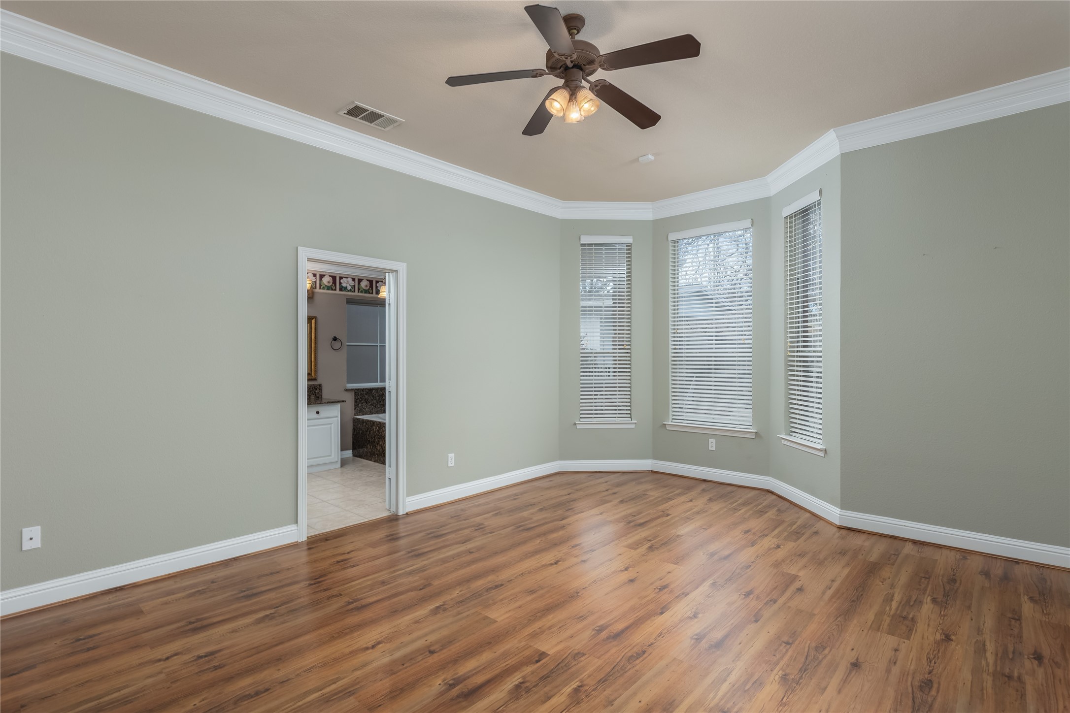 7613 Woodhaven Drive North Richland Hills TX 76182