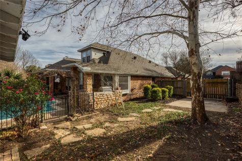 7613 Woodhaven Drive North Richland Hills TX 76182