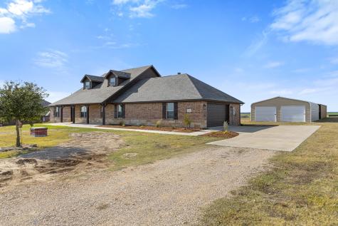 186 County Road 4430 Rhome TX 76078