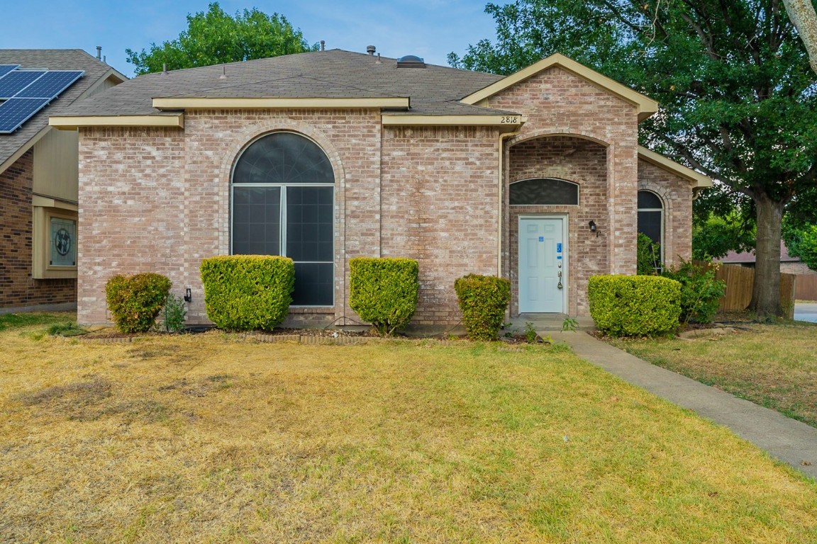 2818 Lake Valley Drive Garland TX 75040