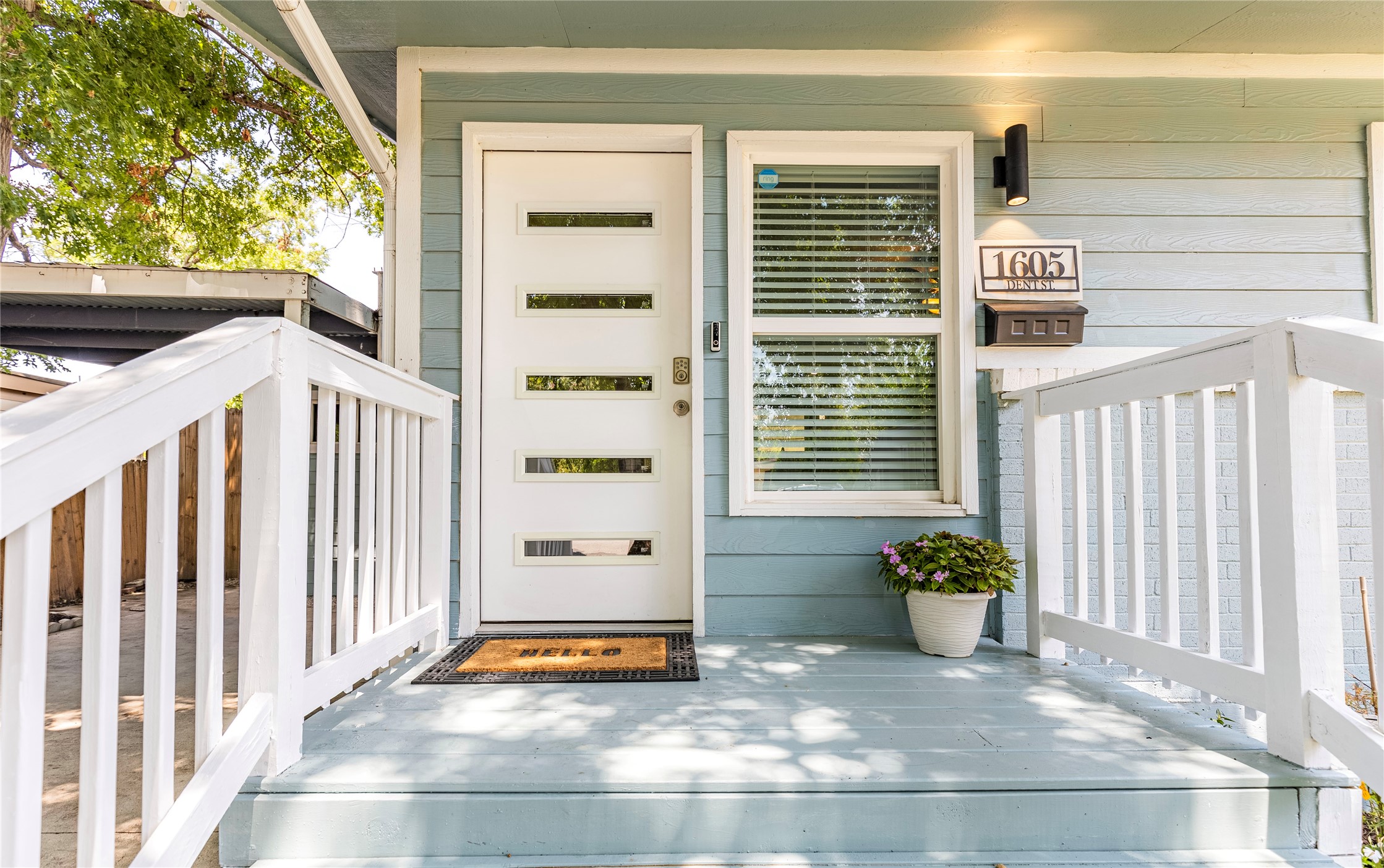 1605 Dent Street Garland TX 75042